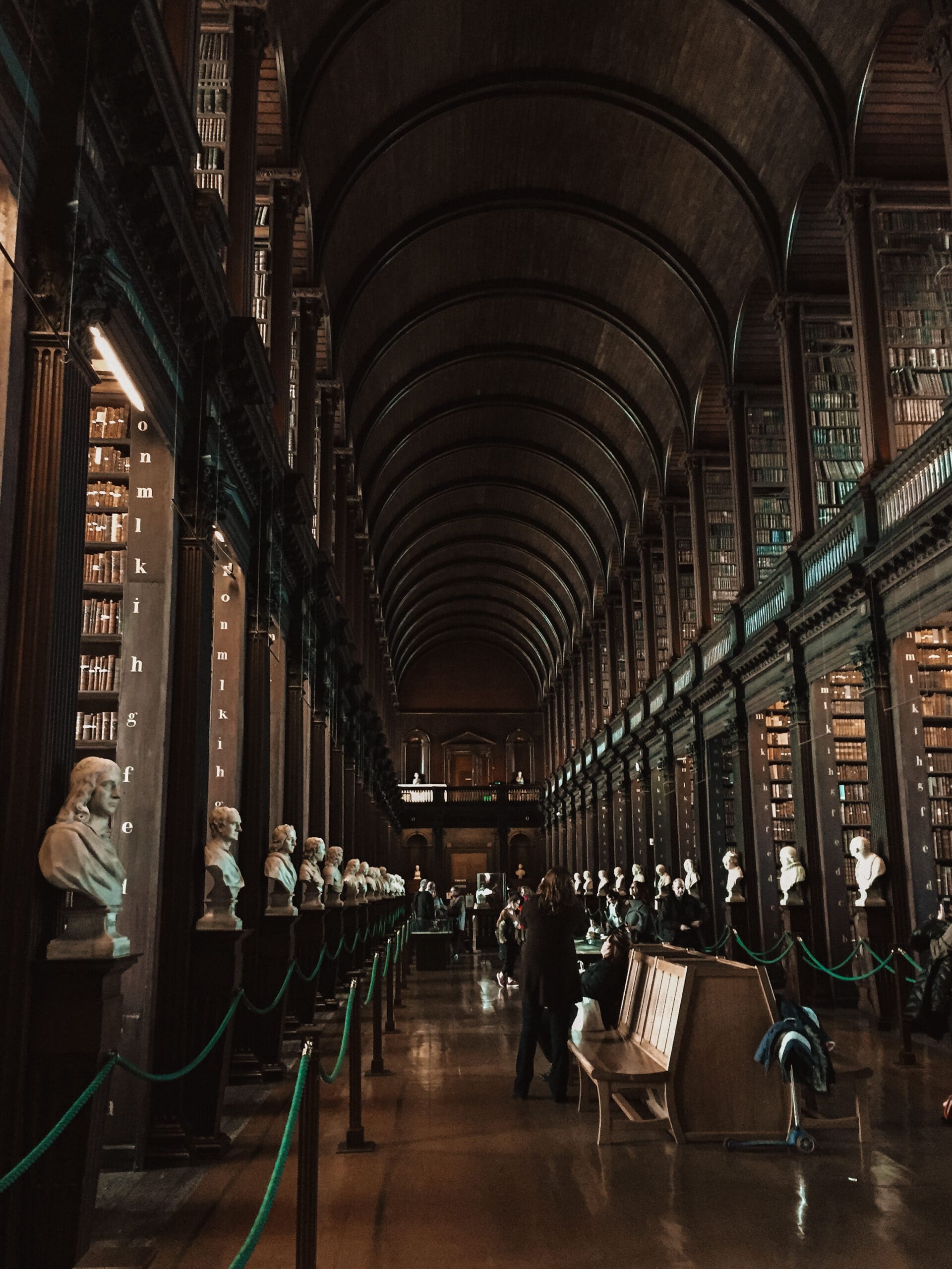 the secret history by donna tartt review